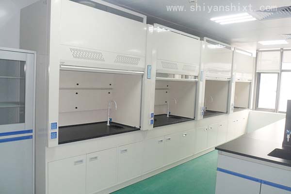 全鋼通風櫥采用優(yōu)質(zhì)冷軋鋼板折彎焊接而成